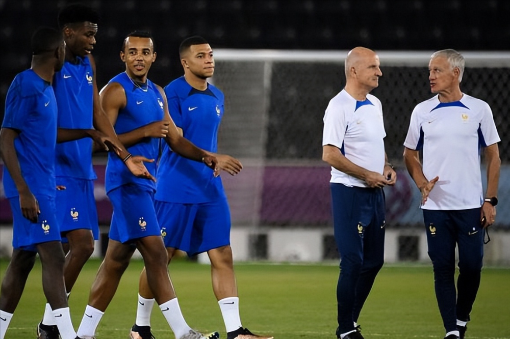 乐鱼app-Doinb重要时刻险胜，法国队带队取胜！热度持续攀升-乐鱼app